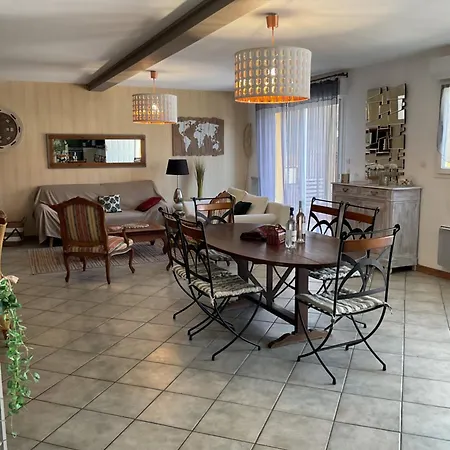 La Casa Cantarana בית נופש לה טיש