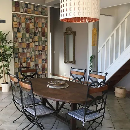 La Casa Cantarana ル・テック