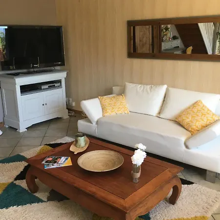 La Casa Cantarana بيت للعطل *